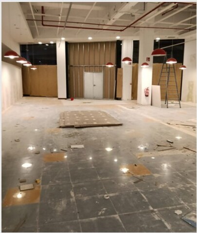 Interior de tienda Koala Bay durante la fase de obra civil